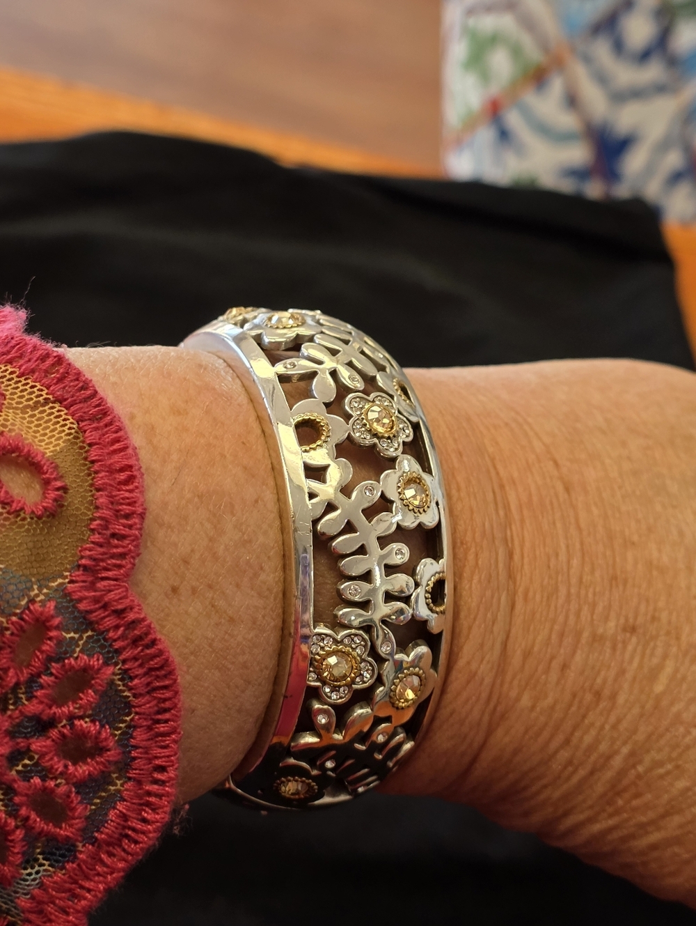 Brighton FLOWERS ON A FENCE Cutout crystal Bangle 8in